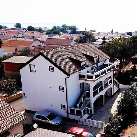 Apartments Ivan Vir Eksteriør bilde