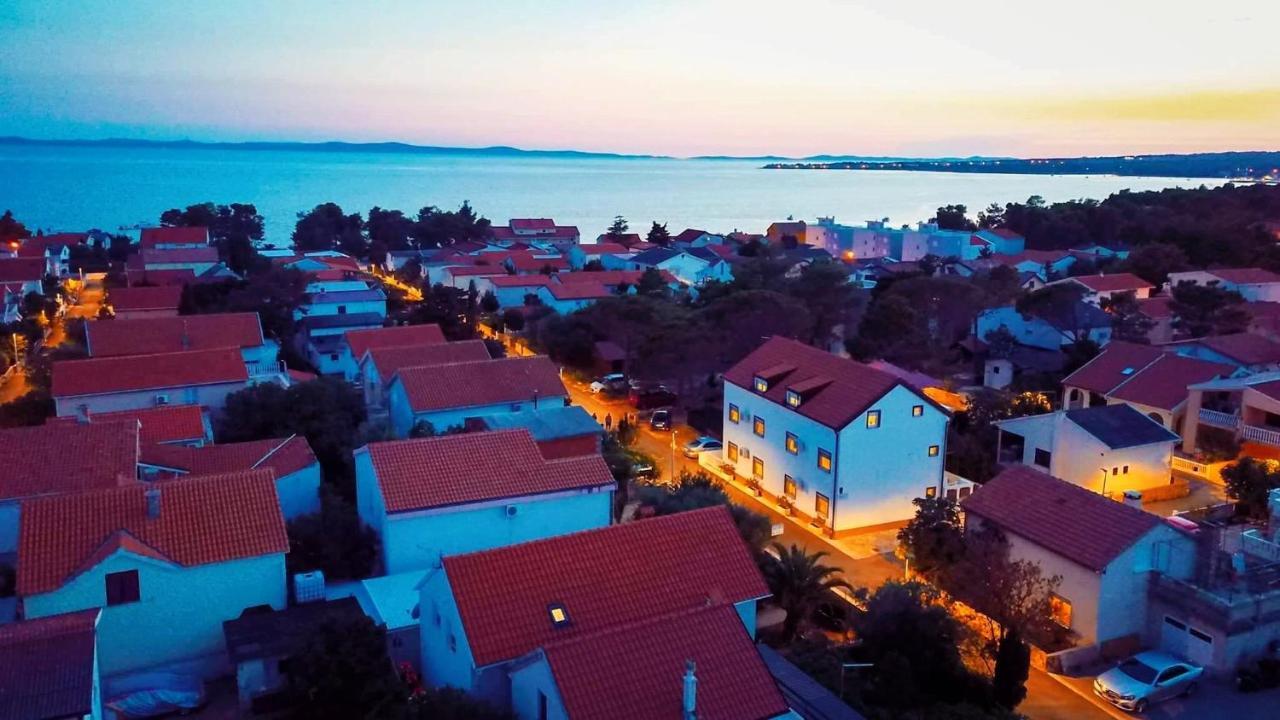 Apartments Ivan Vir Eksteriør bilde