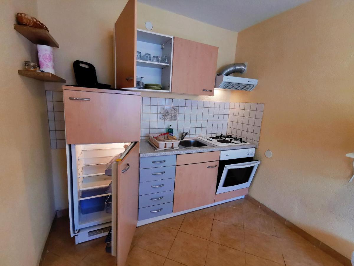 Apartments Ivan Vir Eksteriør bilde