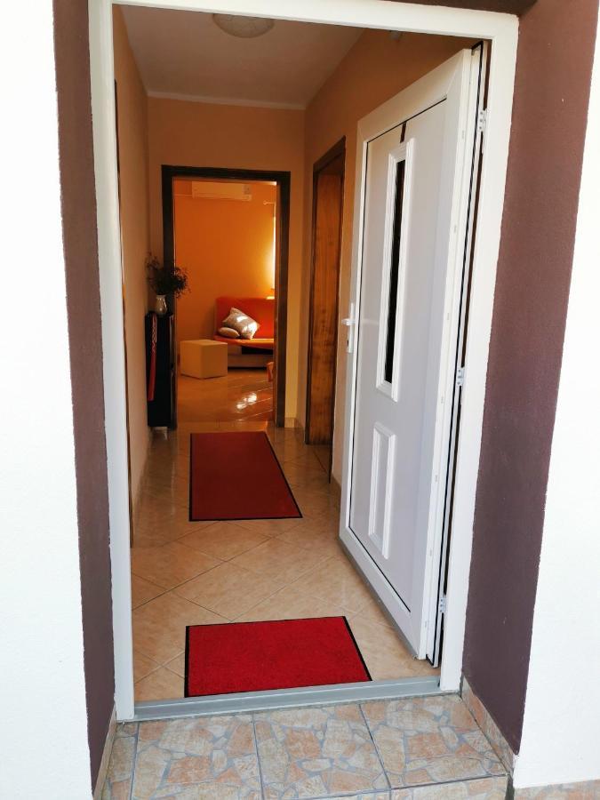 Apartments Ivan Vir Eksteriør bilde