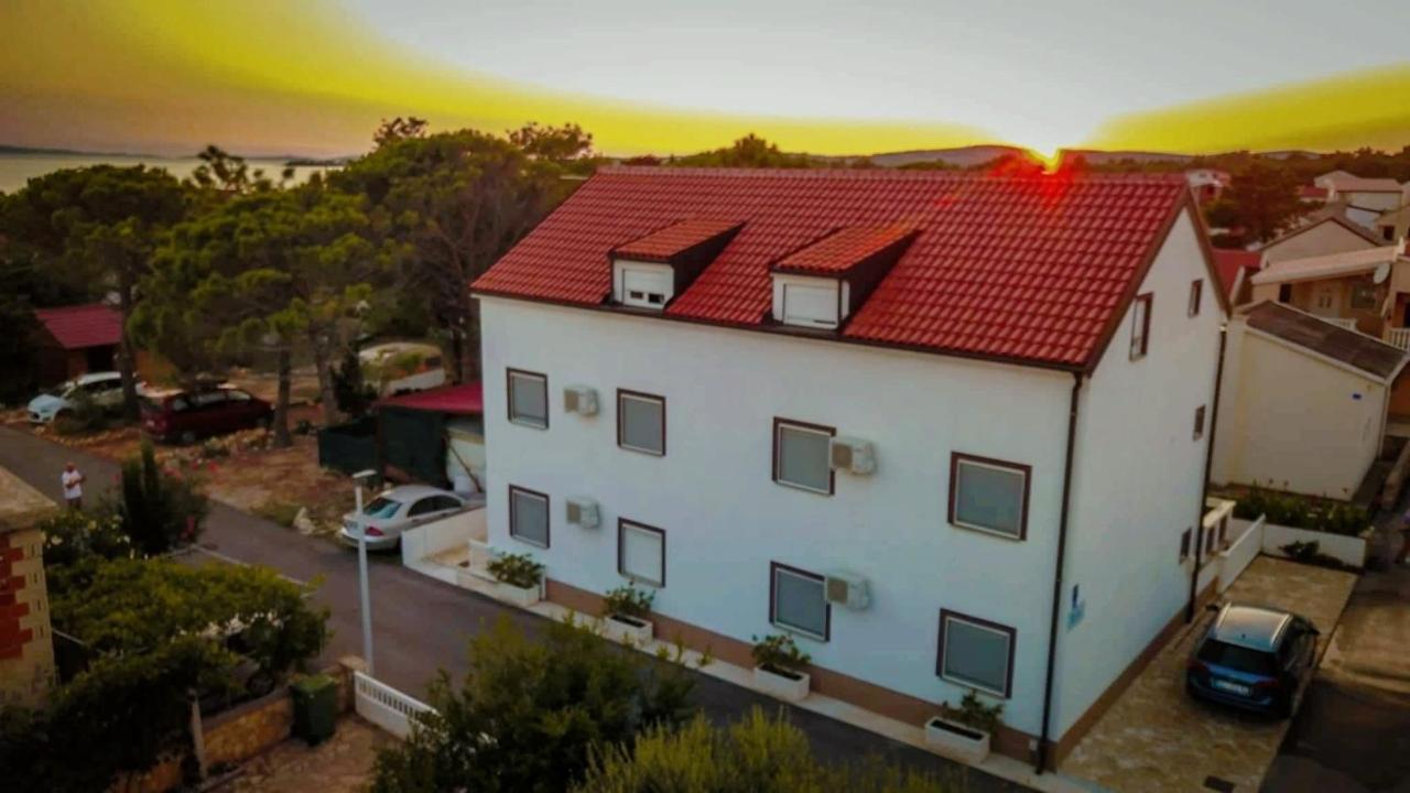 Apartments Ivan Vir Eksteriør bilde